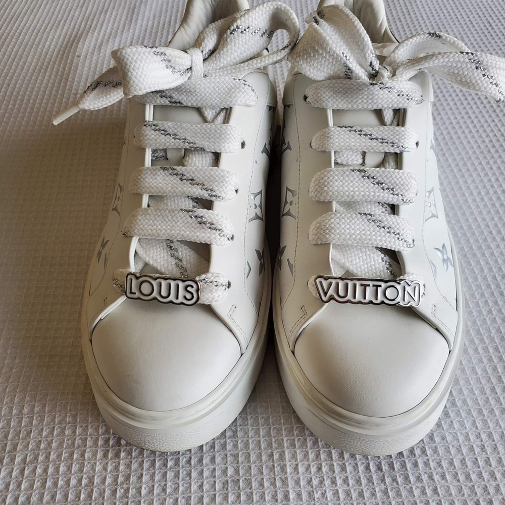 Louis Vuitton sneaker shoe - Picture 2 of 8